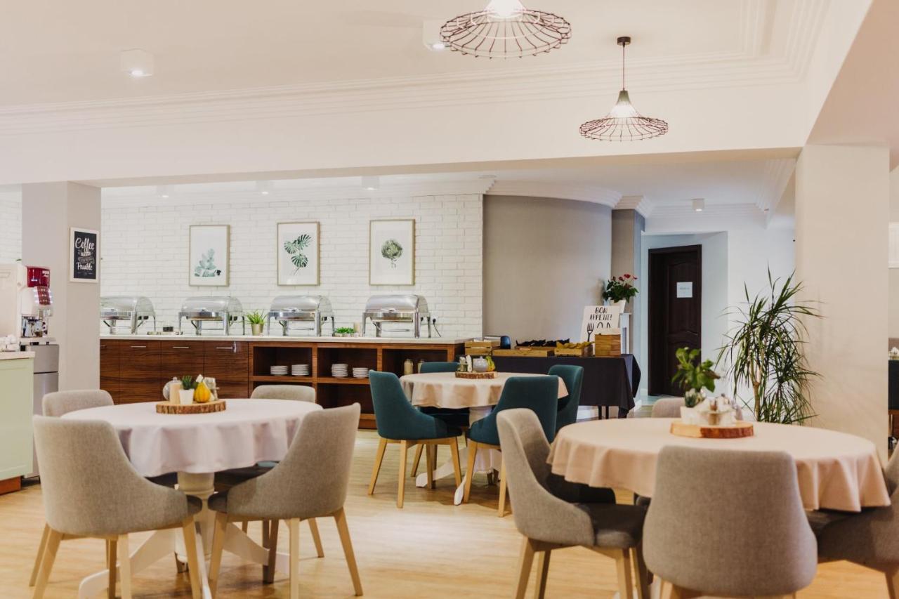 Hotel Rozdroze Nieborow Bagian luar foto