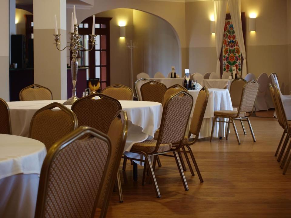 Hotel Rozdroze Nieborow Bagian luar foto