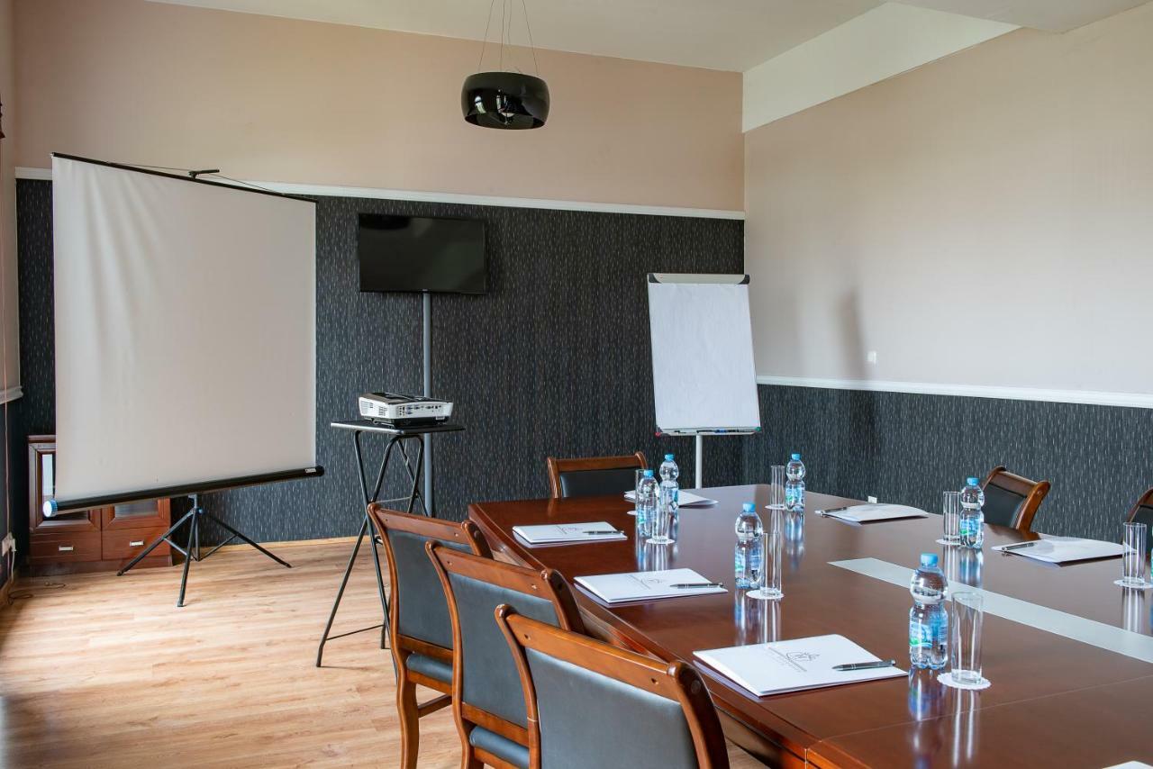 Hotel Rozdroze Nieborow Bagian luar foto