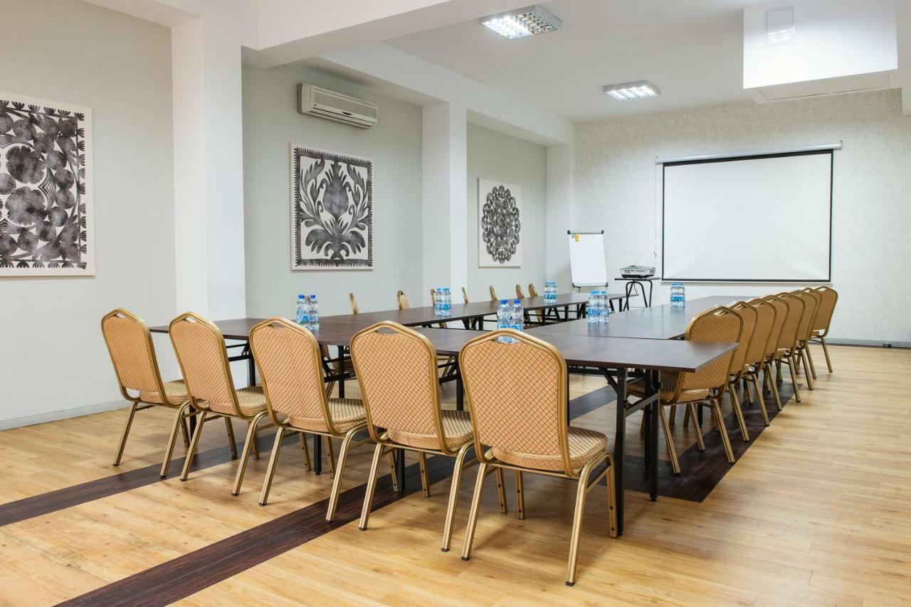 Hotel Rozdroze Nieborow Bagian luar foto